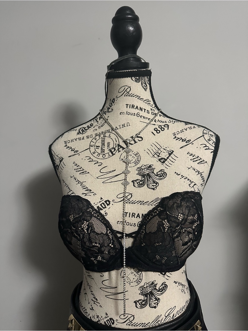 La SENZA “Hello Sugar” Push-Up Strapless Black & Nude Lace Bra – 32D ✨